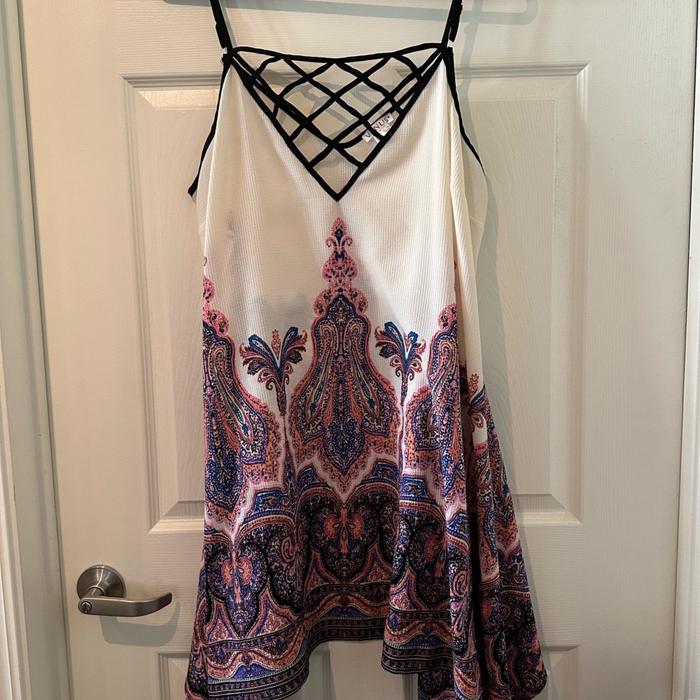 VENUS Black and Cream Strappy Dress.  Worn once on a cruise!